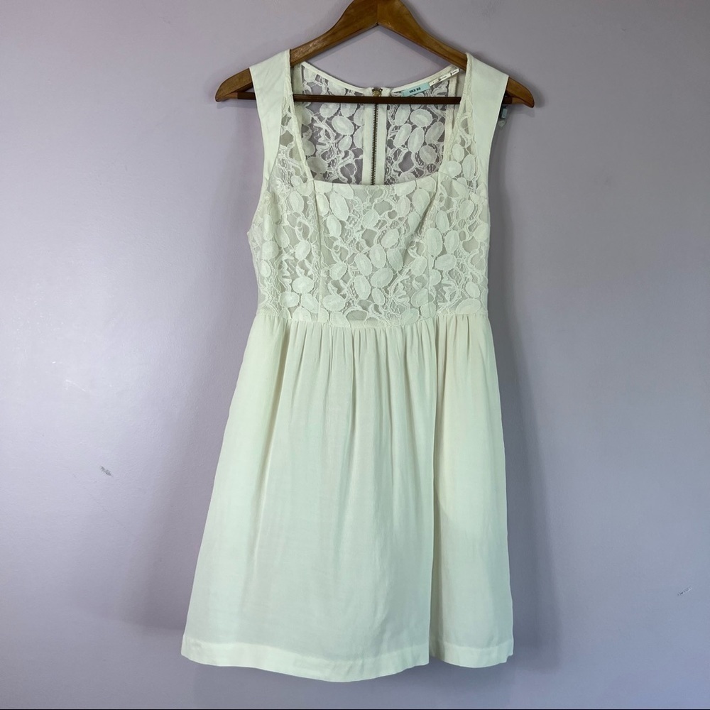 KIMCHI BLUE Urban Outfitters Lace Bodice Zipper Creme Mini Dress Pockets Size  2